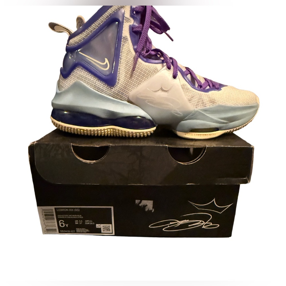 Nike LeBron XIX (GS) Sneakers - Purple and Light Blue.